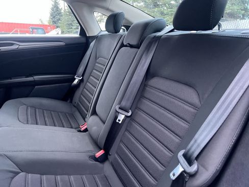 Used 2019 Ford Fusion SE AWD/4WD image 23