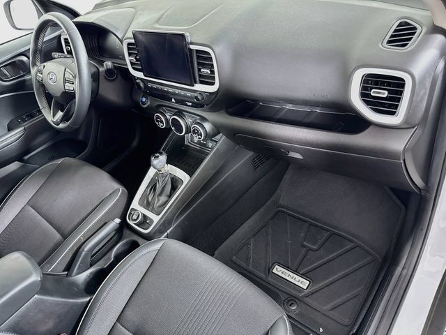 Certified 2024 Hyundai Venue Limited FWD image 30
