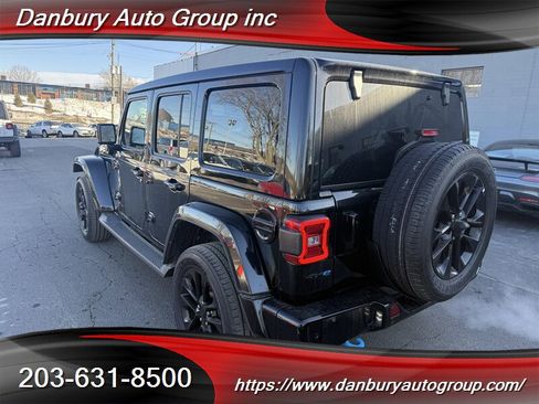 Used 2021 Jeep Wrangler Unlimited Sahara image 3