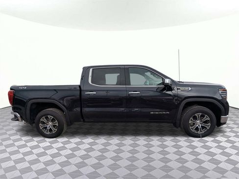 Used 2024 GMC Sierra 1500 SLT image 2