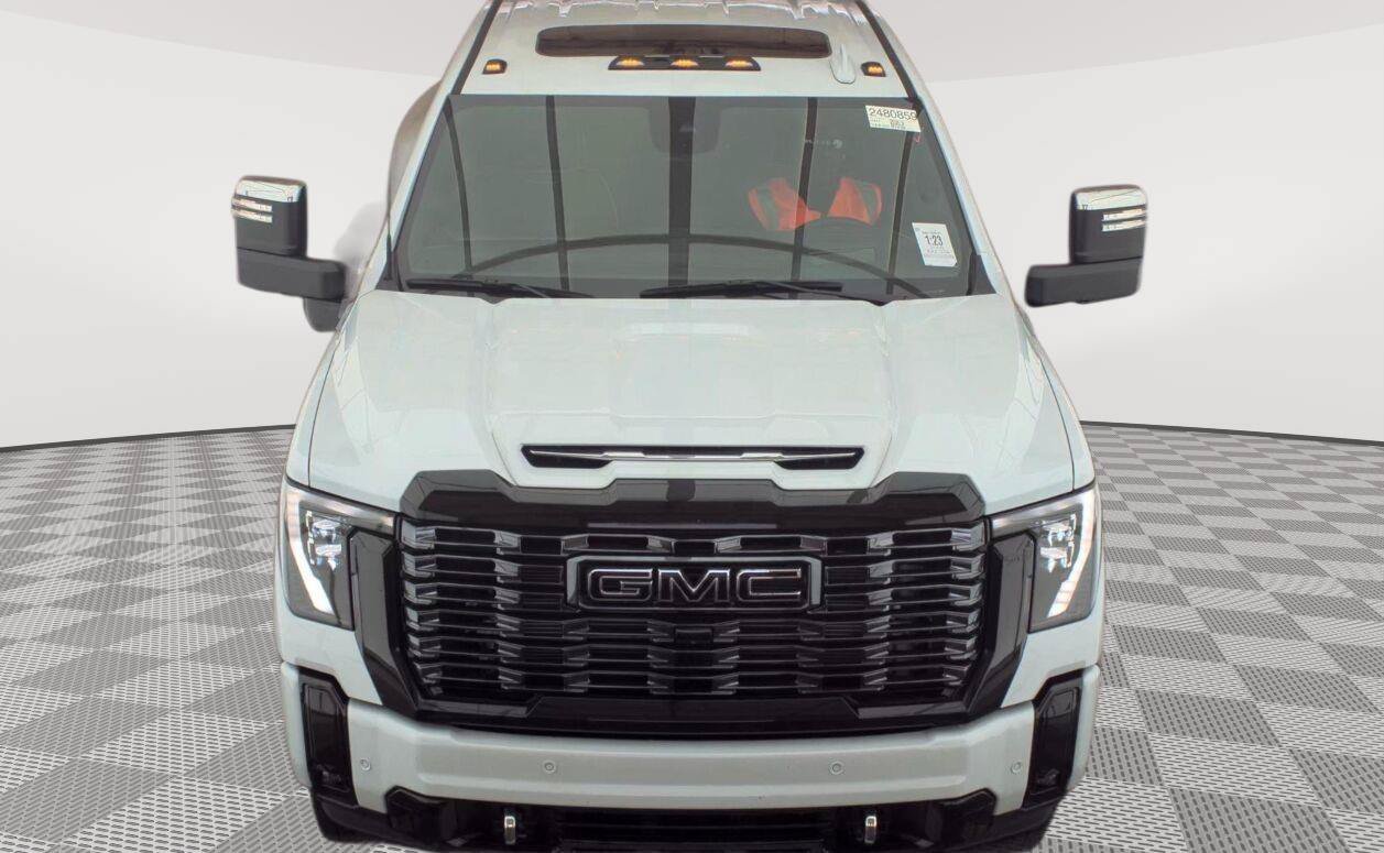 Used 2026 GMC Sierra 3500 Denali Ultimate w/ LPO, Black Badging Package AWD/4WD image 22