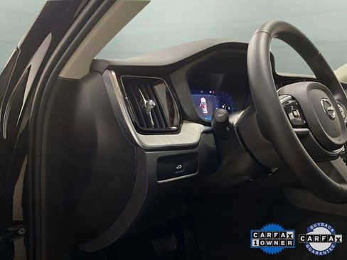Used 2025 Volvo XC60 B5 Plus image 35