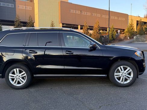 Used 2015 Mercedes-Benz GL 320 BlueTEC 4MATIC image 5