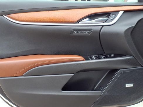 Used 2015 Cadillac XTS Luxury w/ Driver Awareness Package image 16