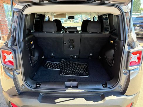 Used 2016 Jeep Renegade Trailhawk AWD/4WD image 21