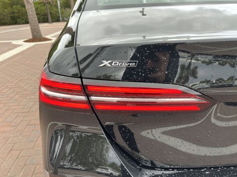 Used 2025 BMW 540i xDrive w/ Premium Package image 44