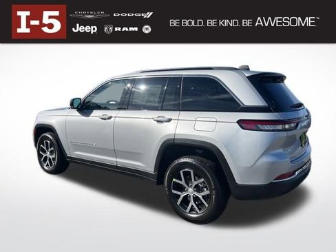 New 2025 Jeep Grand Cherokee Limited w/ Luxury Tech Group II image 8