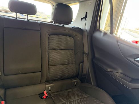 Used 2025 Chevrolet Equinox LT image 36