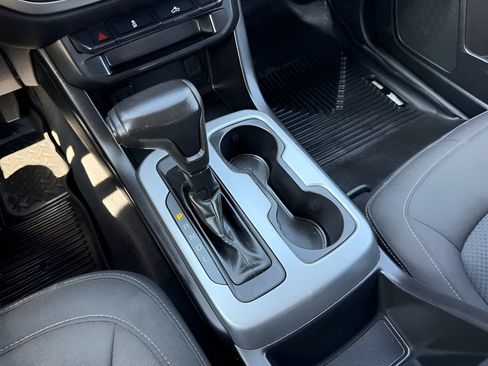 Used 2020 Chevrolet Colorado LT AWD/4WD image 26