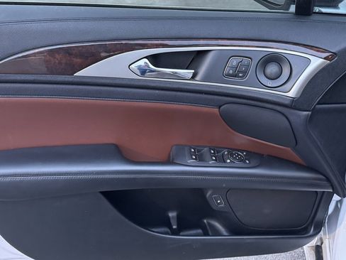 Used 2020 Lincoln MKZ Reserve image 26