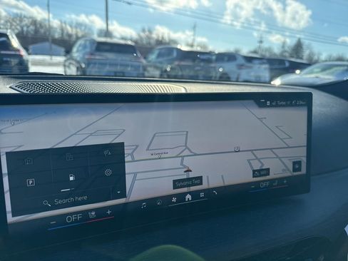 Used 2026 BMW 330i xDrive Sedan w/ Premium Package image 14