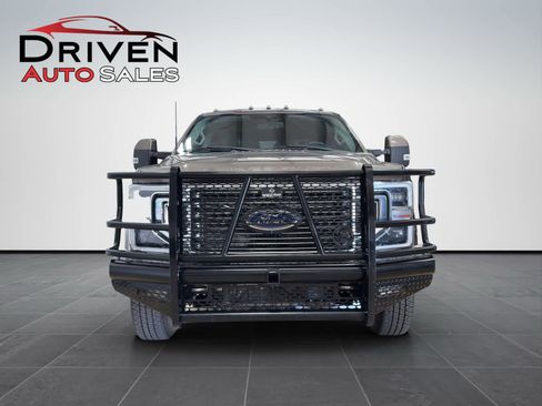 Used 2022 Ford F350 Limited image 7