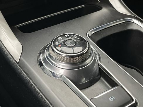 Used 2019 Ford Fusion SE image 23