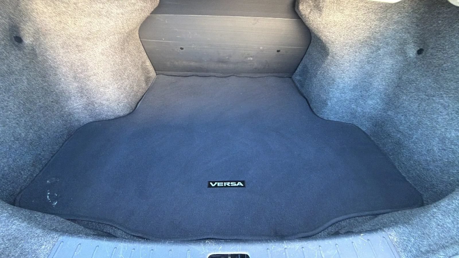 Used 2015 Nissan Versa S Plus FWD image 46
