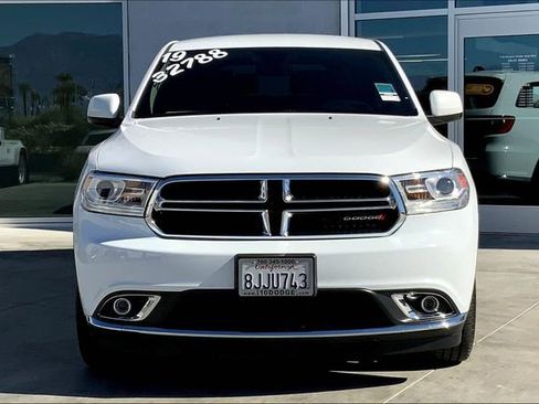 Used 2019 Dodge Durango SXT w/ 3rd Row Seating Group image 2