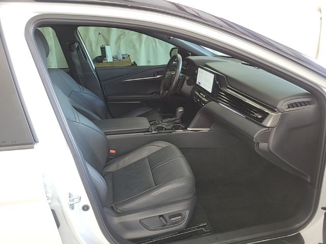 Used 2025 Toyota Camry XSE FWD image 12