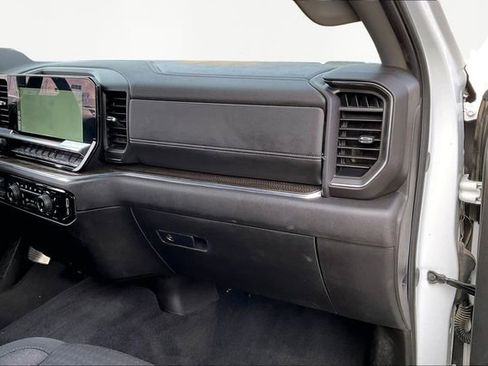 Used 2024 Chevrolet Silverado 2500 LT image 18