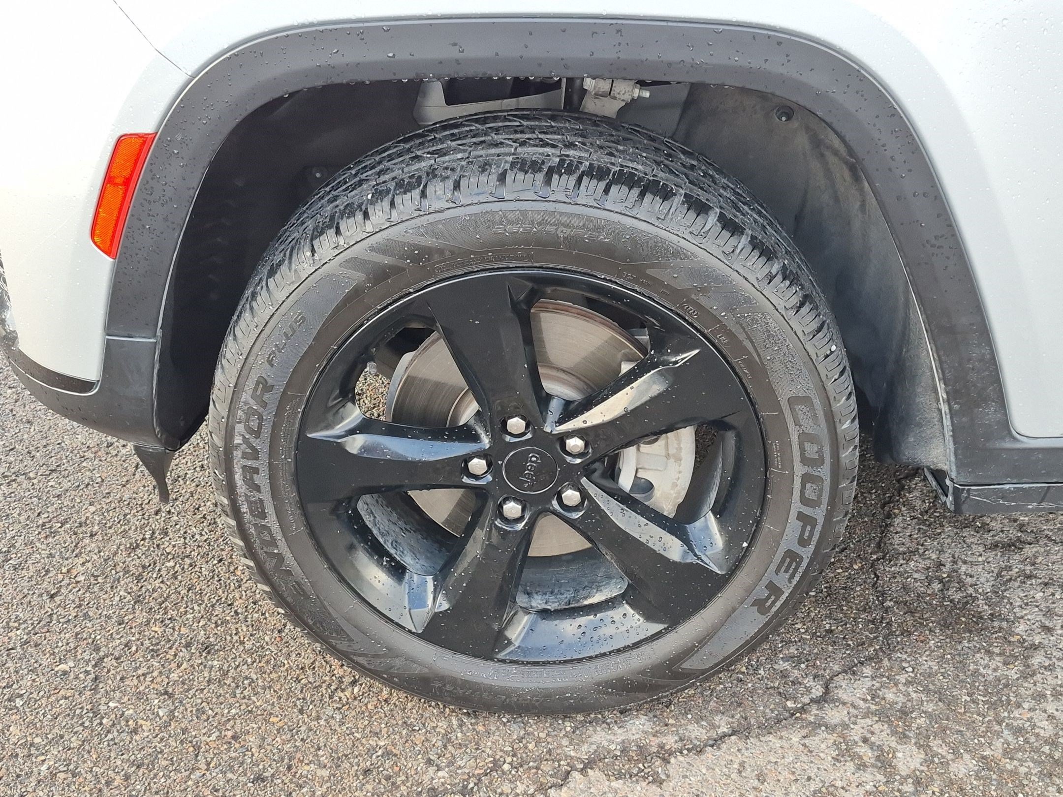 Used 2021 Jeep Grand Cherokee L Laredo AWD/4WD image 11