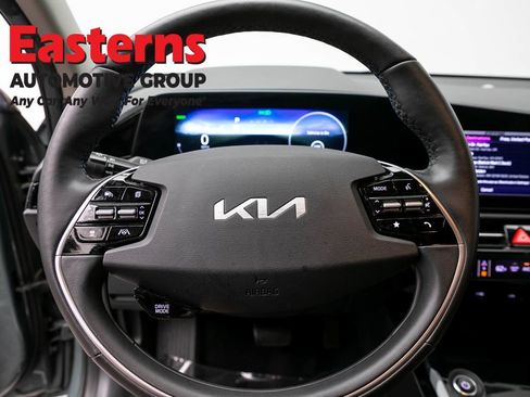 Used 2023 Kia Niro Wind w/ Wind Preserve Package FWD image 10