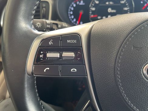 Used 2020 Kia Sorento EX image 32