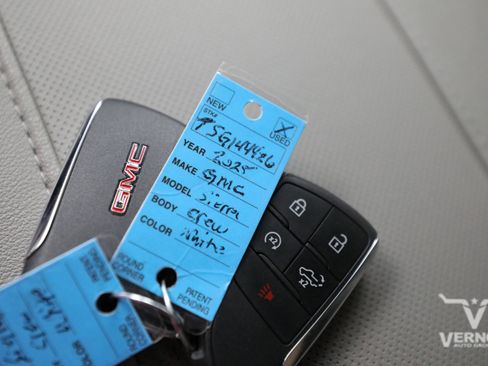 Used 2025 GMC Sierra 1500 SLT image 36