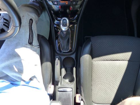 Used 2020 Buick Encore Preferred w/ Safety Package FWD image 32