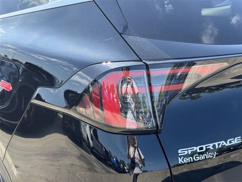 New 2026 Kia Sportage EX image 11