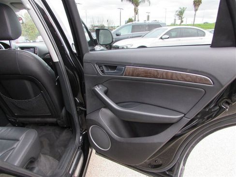 Used 2016 Audi Q5 2.0T Premium Plus w/ Technology Package image 17