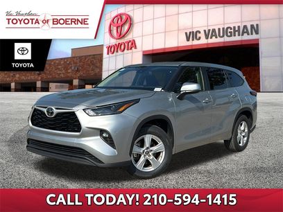Used 2024 Toyota Highlander LE