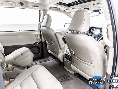 Used 2020 Toyota Sienna XLE Premium image 32