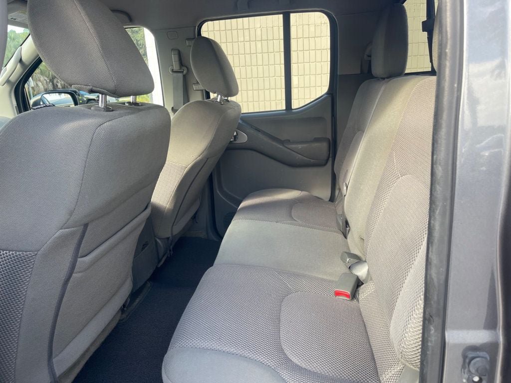 Used 2018 Nissan Frontier SV w/ Value Truck Package RWD image 12
