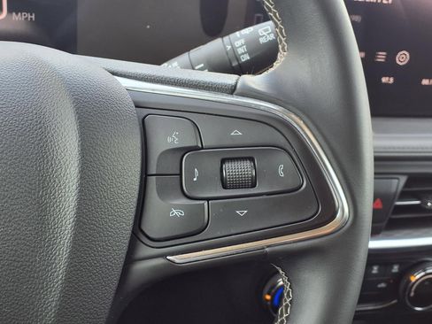Used 2025 Buick Encore GX Preferred FWD image 16
