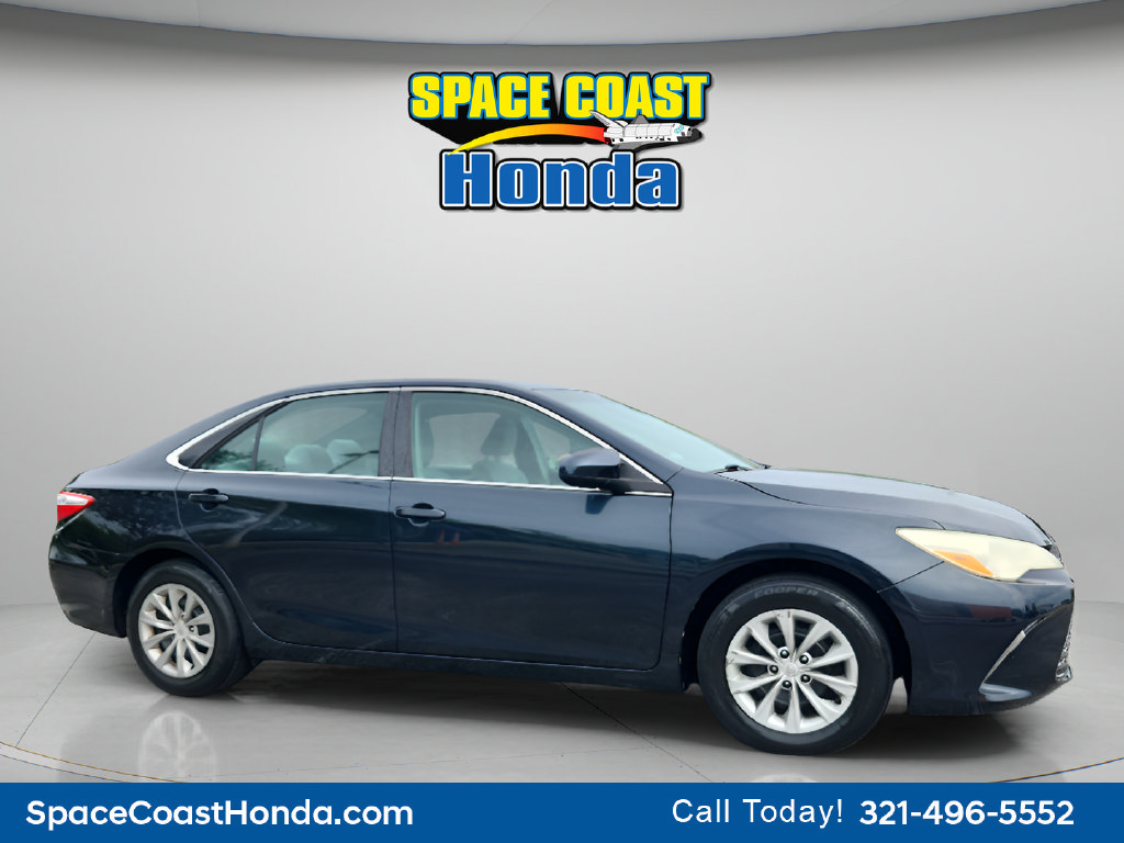 Used 2015 Toyota Camry LE FWD image 12