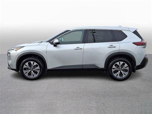 Used 2021 Nissan Rogue SV image 7