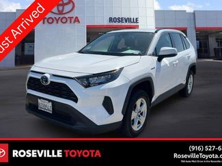Used 2021 Toyota RAV4 LE AWD/4WD video 1