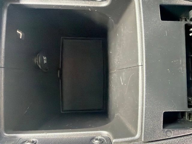 Used 2015 Jeep Wrangler Unlimited Sport w/ Connectivity Group AWD/4WD image 27