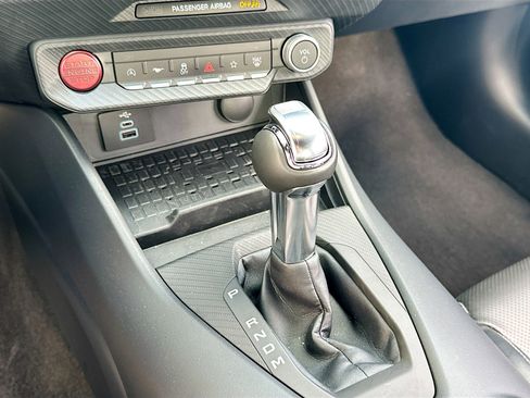 Used 2024 Ford Mustang GT Premium image 17