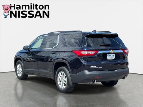 Used 2020 Chevrolet Traverse LT w/ Driver Confidence II Package AWD/4WD image 4