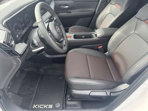 New 2026 Nissan Kicks SR image 14