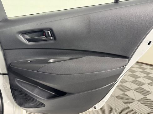 Used 2025 Toyota Corolla LE FWD image 30