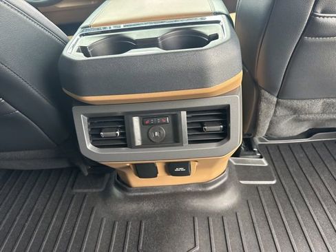 Used 2024 Ford F250 Lariat w/ Lariat Ultimate Package image 17