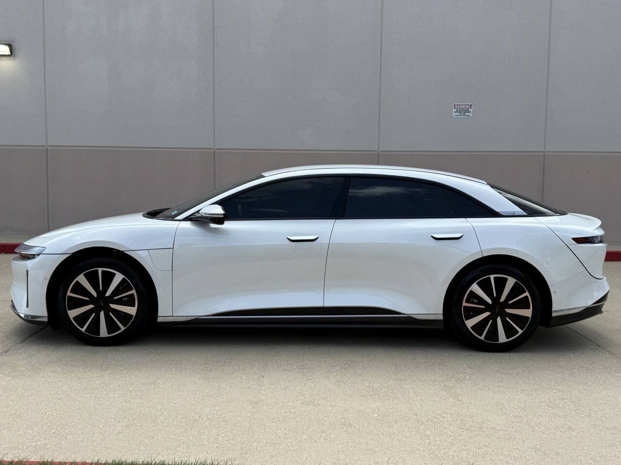 Used 2023 Lucid Air Pure AWD/4WD image 3