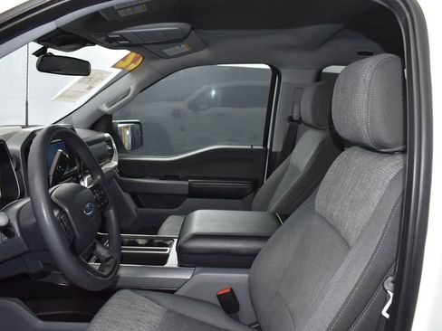 Used 2022 Ford F150 XLT w/ XTR Package image 11