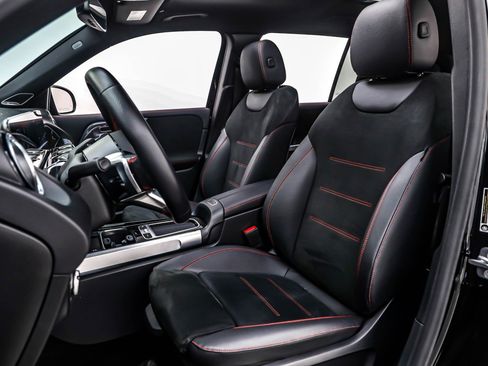 Certified 2024 Mercedes-Benz GLB 250 image 18