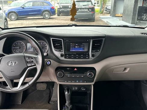 Used 2016 Hyundai Tucson Sport image 11