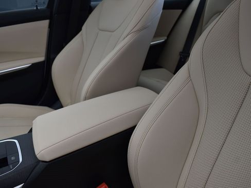 New 2026 BMW 330i Sedan w/ M Sport Package image 14