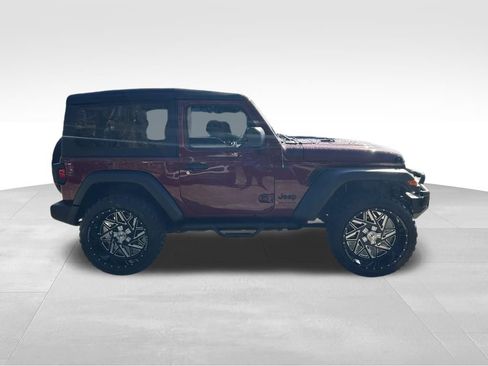 Used 2022 Jeep Wrangler Sport AWD/4WD image 6