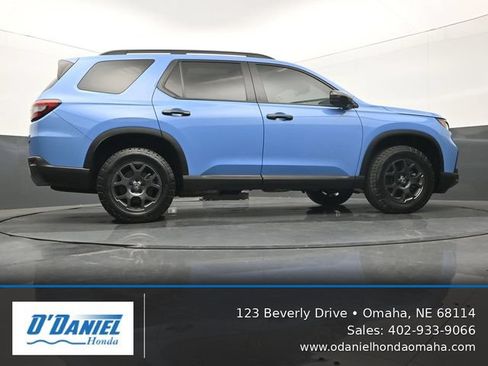 Used 2024 Honda Pilot TrailSport image 13