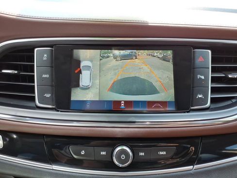 Used 2018 Buick Enclave Avenir w/ Avenir Technology Package AWD/4WD image 15