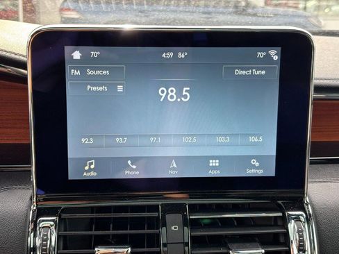 Used 2019 Lincoln Navigator Reserve AWD/4WD image 21